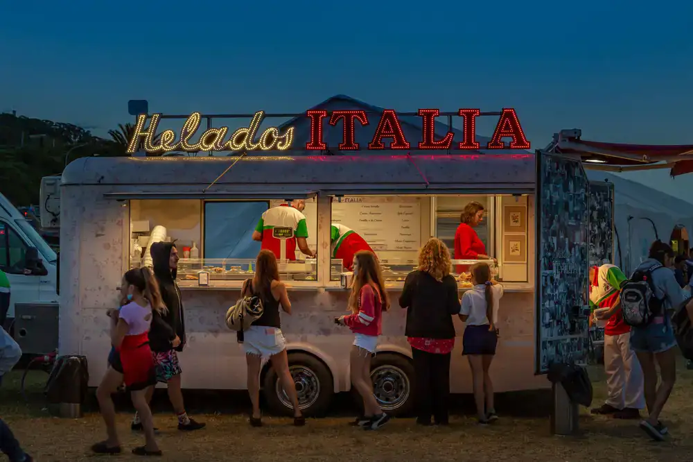 Bola de helado de fresa